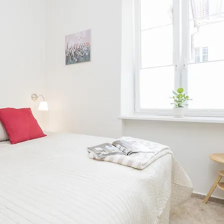 Apartment Delightful New Town Square *